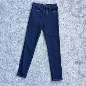 Abercrombie - Ultra High rise Skinny Jean - 28